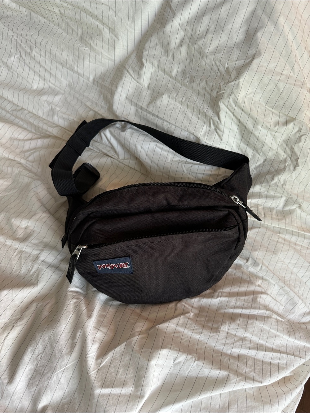 💜 3/30 Jansport Black Waist Pack with Front Zip